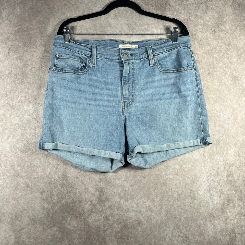 Levi's Mid Length Jean Shorts Womens Size 33 Blue Denim Boyfriend Cuffed Casual